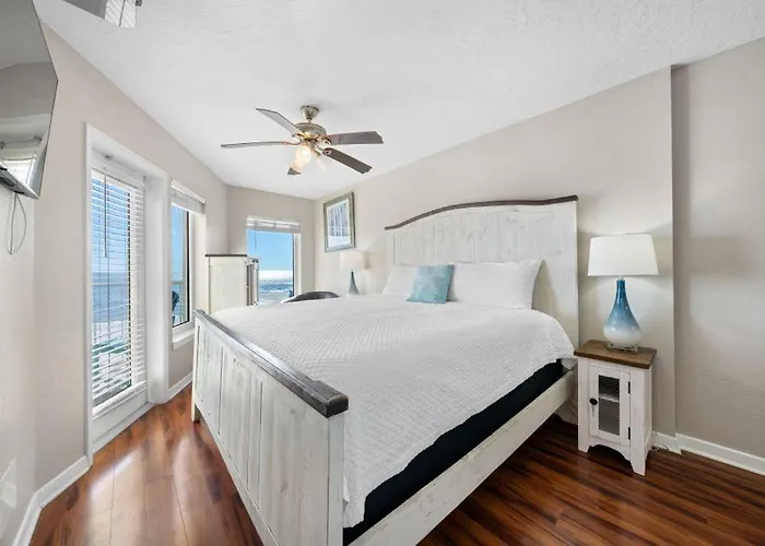 Apartment Boardwalk 483 By Youngs Suncoast